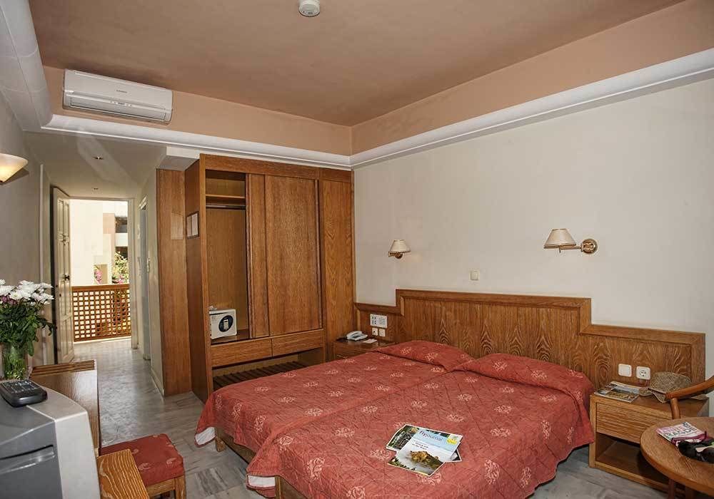 Anita Beach Hotel- Adults Only Rethimno Eksteriør billede